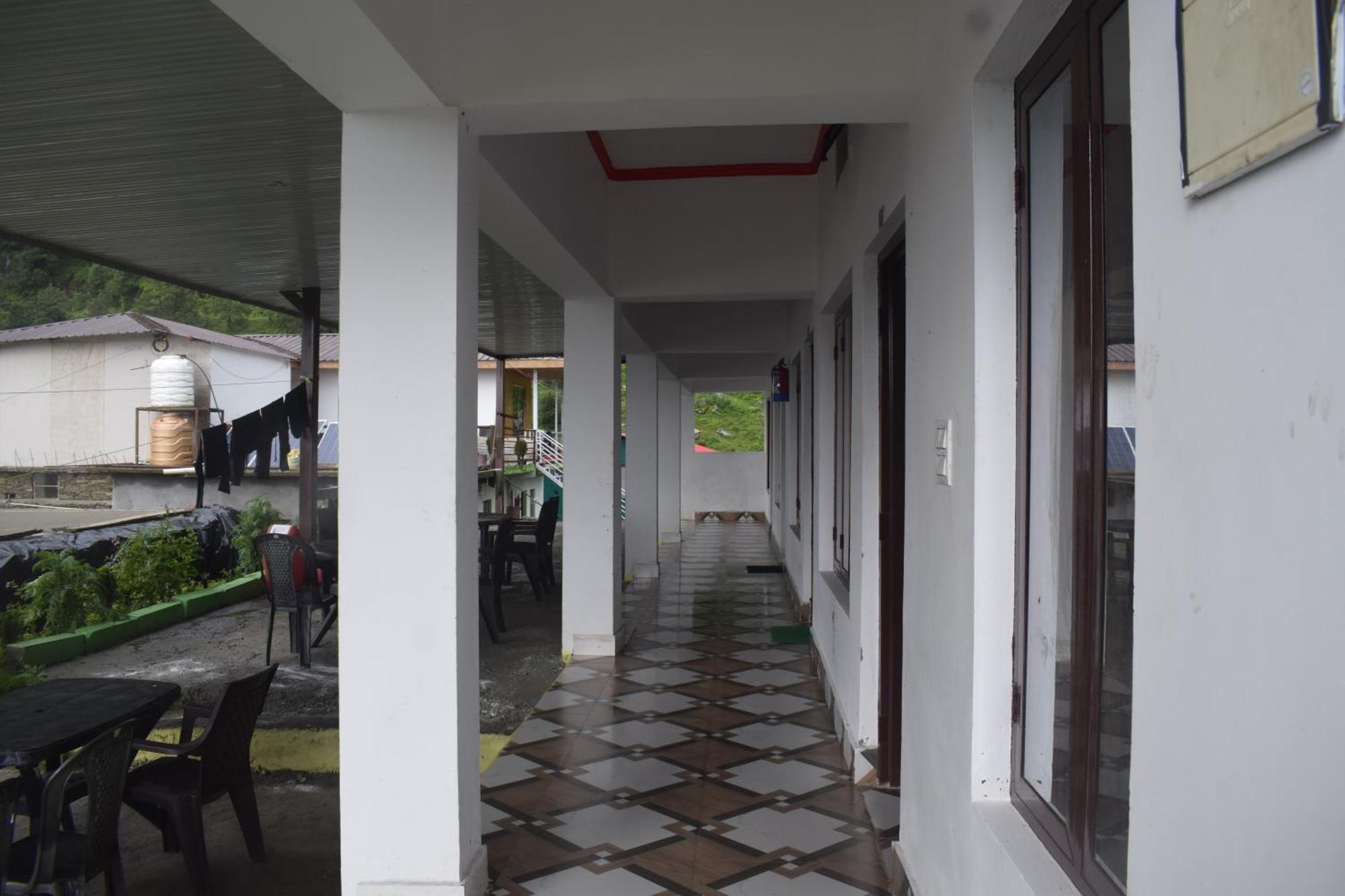 Himrab Chopta Resort Exteriör bild