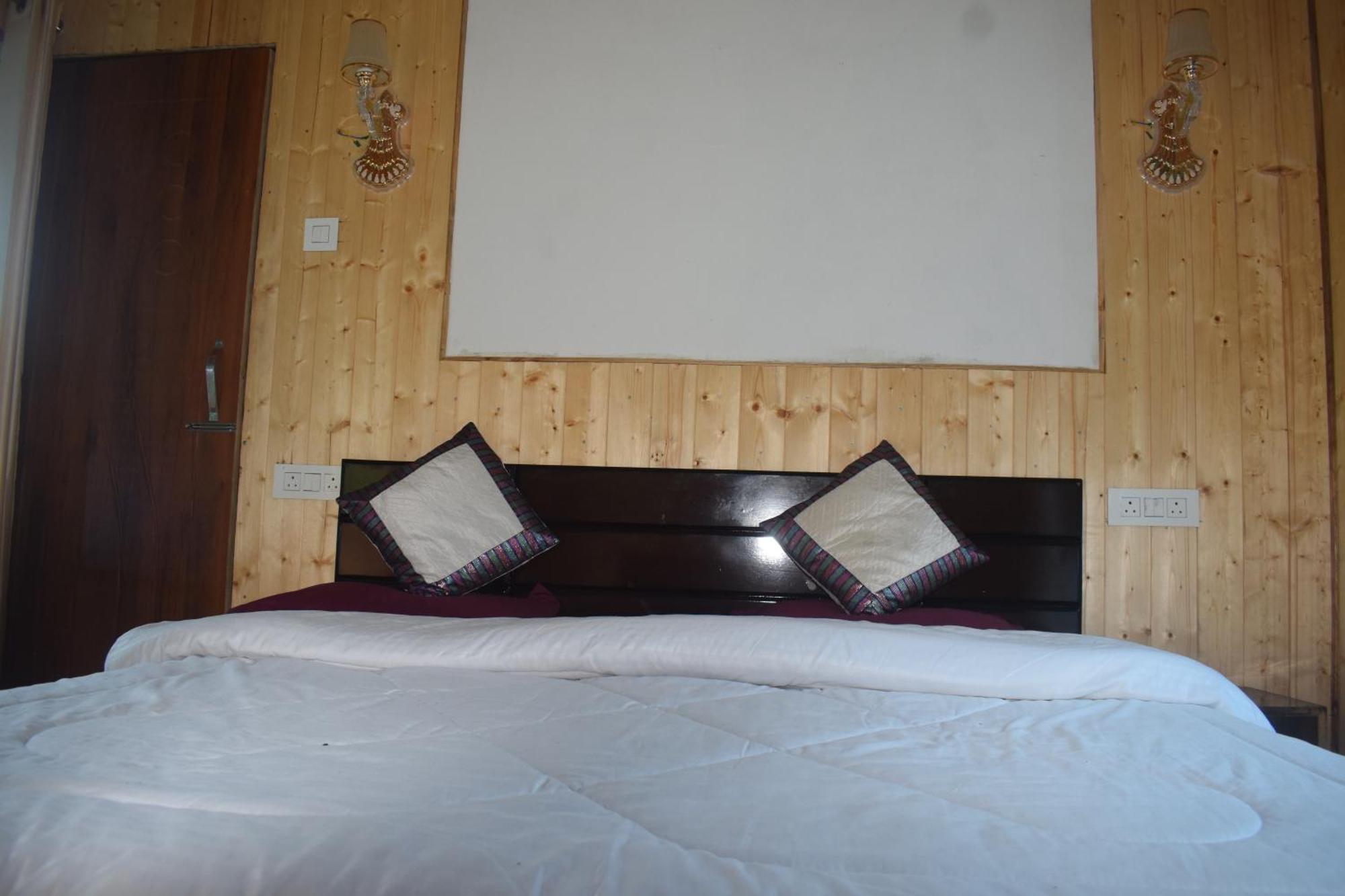 Himrab Chopta Resort Exteriör bild