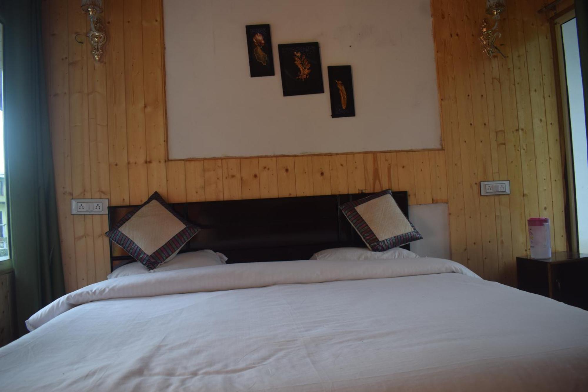 Himrab Chopta Resort Exteriör bild