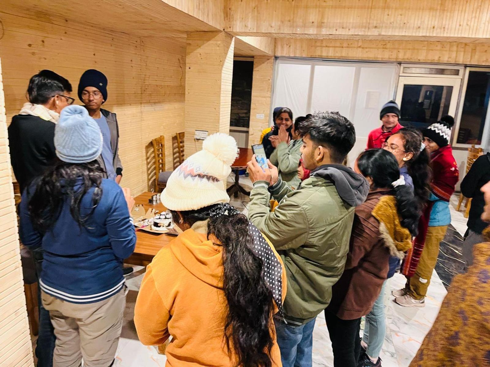 Himrab Chopta Resort Exteriör bild